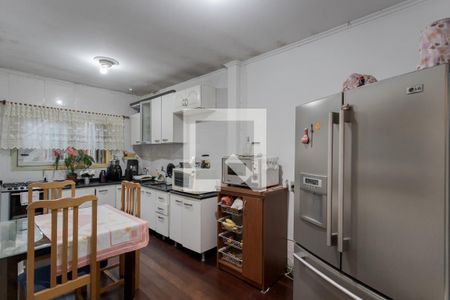 Casa à venda com 304m², 5 quartos e 5 vagas Casa à venda com 304m², 5 quartos e 5 vagasCozinha