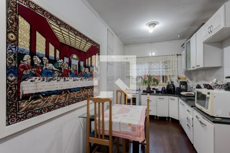 Casa à venda com 304m², 5 quartos e 5 vagas Casa à venda com 304m², 5 quartos e 5 vagasCozinha