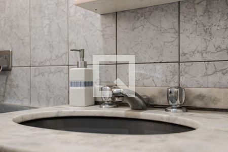 Casa à venda com 304m², 5 quartos e 5 vagas Casa à venda com 304m², 5 quartos e 5 vagasBanheiro da Suíte