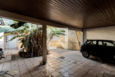 Casa à venda com 304m², 5 quartos e 5 vagas Casa à venda com 304m², 5 quartos e 5 vagasGaragem