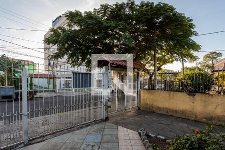 Casa à venda com 304m², 5 quartos e 5 vagas Casa à venda com 304m², 5 quartos e 5 vagasPátio