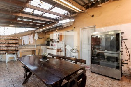 Casa à venda com 304m², 5 quartos e 5 vagas Casa à venda com 304m², 5 quartos e 5 vagasÁrea de Serviço