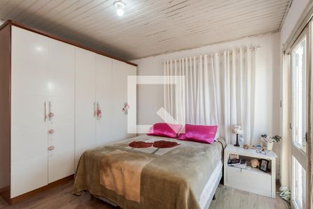 Casa à venda com 304m², 5 quartos e 5 vagas Casa à venda com 304m², 5 quartos e 5 vagasSuíte