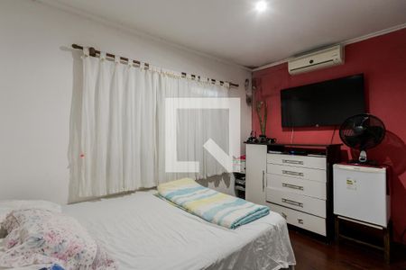 Casa à venda com 304m², 5 quartos e 5 vagas Casa à venda com 304m², 5 quartos e 5 vagasQuarto 2