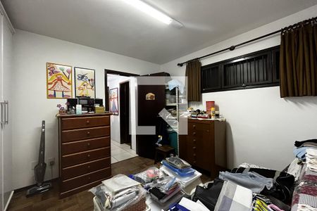 Casa à venda com 270m², 3 quartos e 2 vagasServiço