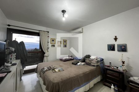 Casa à venda com 270m², 3 quartos e 2 vagasSuíte