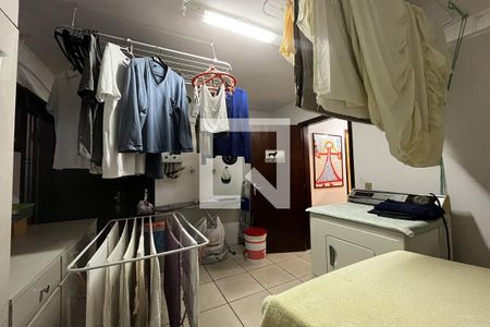 Casa à venda com 270m², 3 quartos e 2 vagasServiço