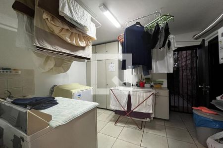 Casa à venda com 270m², 3 quartos e 2 vagasServiço