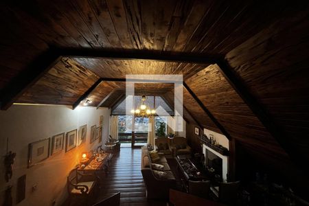 Sala de casa à venda com 3 quartos, 270m² em Teresópolis, Porto Alegre