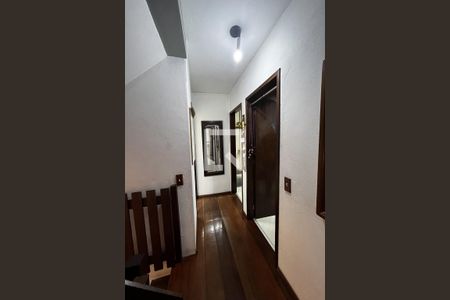 Casa à venda com 270m², 3 quartos e 2 vagasHall