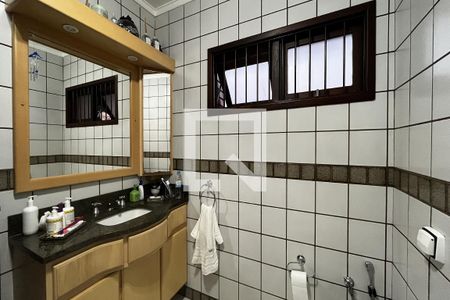 Casa à venda com 270m², 3 quartos e 2 vagasBanheiro da Suíte