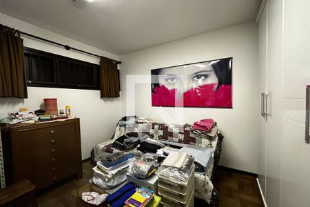 Casa à venda com 270m², 3 quartos e 2 vagasServiço