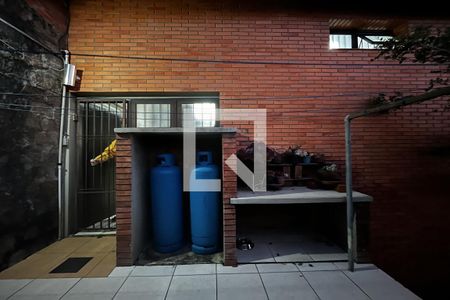 Casa à venda com 270m², 3 quartos e 2 vagasGás