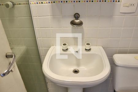 Apartamento para alugar com 80m², 3 quartos e sem vaga Apartamento para alugar com 80m², 3 quartos e sem vagaBanheiro Social 1