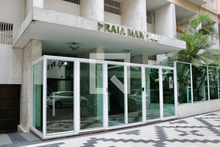 Fachada de apartamento para alugar com 3 quartos, 80m² em Barra Funda, Guarujá