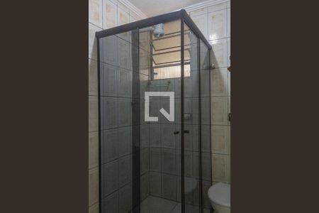 Banheiro de kitnet/studio para alugar com 1 quarto, 29m² em Canto do Forte, Praia Grande