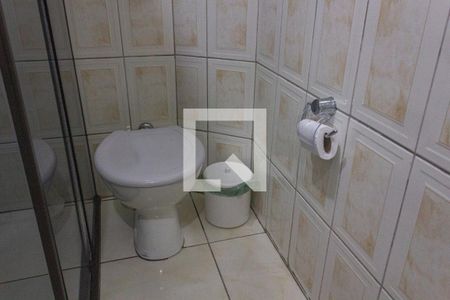 Detalhe do banheiro de kitnet/studio para alugar com 1 quarto, 29m² em Canto do Forte, Praia Grande
