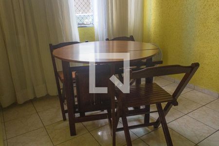 Detalhe da sala/quarto de kitnet/studio para alugar com 1 quarto, 29m² em Canto do Forte, Praia Grande