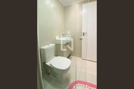 Banheiro Social de apartamento à venda com 3 quartos, 110m² em Alphaville Empresarial, Barueri