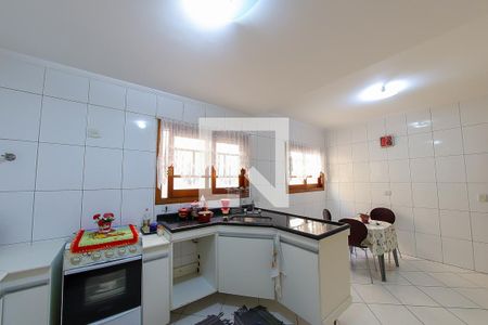 Casa à venda com 251m², 3 quartos e 3 vagasCozinha