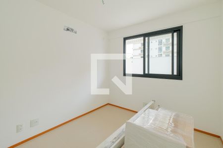 Apartamento à venda com 253m², 3 quartos e 2 vagas Apartamento à venda com 253m², 3 quartos e 2 vagasQuarto 2