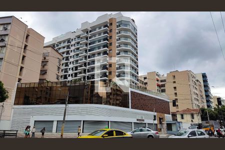 Apartamento à venda com 253m², 3 quartos e 2 vagas Apartamento à venda com 253m², 3 quartos e 2 vagasFachada e portaria