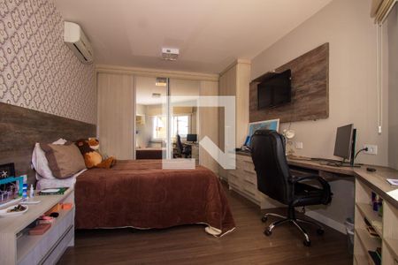 Casa de condomínio à venda com 250m², 3 quartos e 2 vagasSuíte 1