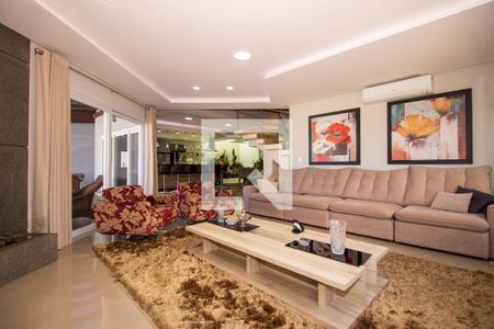 Sala de casa de condomínio à venda com 3 quartos, 250m² em Hípica, Porto Alegre