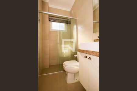 Casa de condomínio à venda com 250m², 3 quartos e 2 vagasBanheiro de Serviço