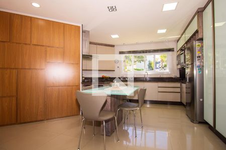 Casa de condomínio à venda com 250m², 3 quartos e 2 vagasCozinha