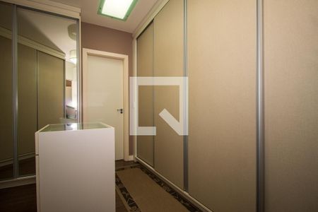 Casa de condomínio à venda com 250m², 3 quartos e 2 vagasCloset da suíte 2