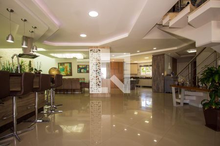 Sala de casa de condomínio à venda com 3 quartos, 250m² em Hípica, Porto Alegre