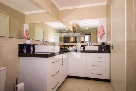 Casa de condomínio à venda com 250m², 3 quartos e 2 vagasBanheiro da Suíte 2