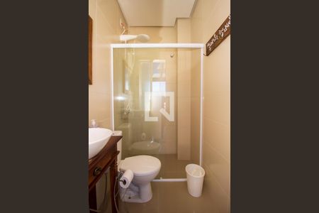 Casa de condomínio à venda com 250m², 3 quartos e 2 vagasBanheiro Social