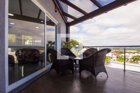 Casa de condomínio à venda com 250m², 3 quartos e 2 vagasVaranda