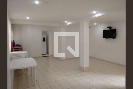 Apartamento à venda com 43m², 2 quartos e sem vaga Apartamento à venda com 43m², 2 quartos e sem vagaSalão de Festas