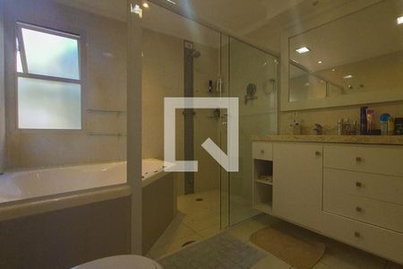 Apartamento para alugar com 200m², 4 quartos e 2 vagas Apartamento para alugar com 200m², 4 quartos e 2 vagasQuarto 1 - Suíte