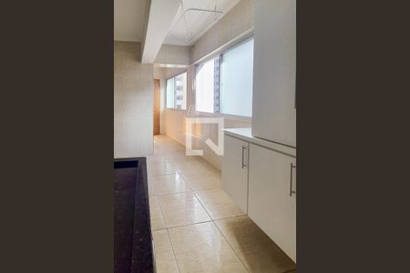 Apartamento para alugar com 200m², 4 quartos e 2 vagas Apartamento para alugar com 200m², 4 quartos e 2 vagasÁrea de Serviço