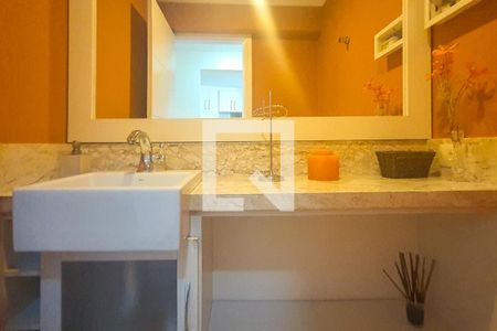 Apartamento para alugar com 200m², 4 quartos e 2 vagas Apartamento para alugar com 200m², 4 quartos e 2 vagasBanheiro 1