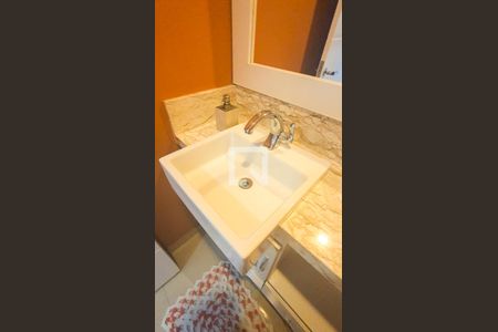 Apartamento para alugar com 200m², 4 quartos e 2 vagas Apartamento para alugar com 200m², 4 quartos e 2 vagasBanheiro 1