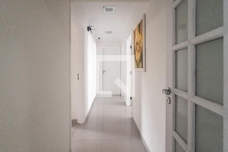 Apartamento para alugar com 200m², 4 quartos e 2 vagas Apartamento para alugar com 200m², 4 quartos e 2 vagasCorredor