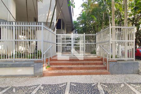 Apartamento para alugar com 200m², 4 quartos e 2 vagas Apartamento para alugar com 200m², 4 quartos e 2 vagasFachada