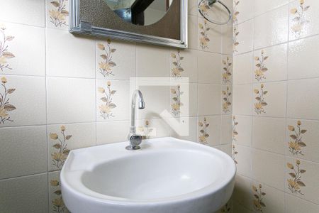 Casa à venda com 130m², 3 quartos e 2 vagasBanheiro 1