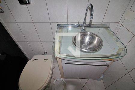 Casa para alugar com 180m², 4 quartos e 2 vagasDetalhe banheiro