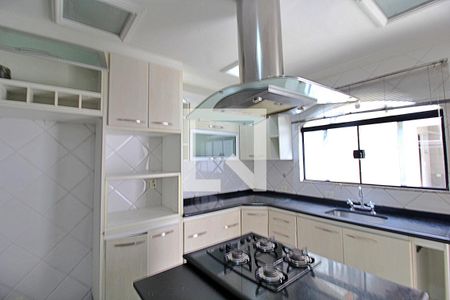 Casa para alugar com 180m², 4 quartos e 2 vagasCozinha - Armários