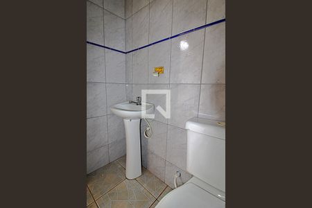 Casa para alugar com 180m², 4 quartos e 2 vagasBanheiro de Serviço