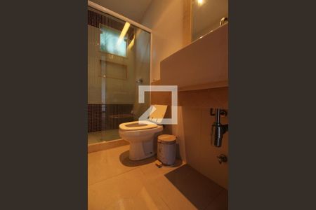 Casa de condomínio à venda com 997m², 6 quartos e 4 vagasBanheiro - Escritório