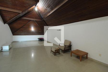 Casa de condomínio à venda com 997m², 6 quartos e 4 vagasSotão