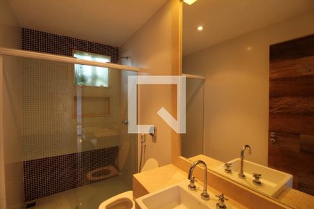 Casa de condomínio à venda com 997m², 6 quartos e 4 vagasBanheiro - Escritório