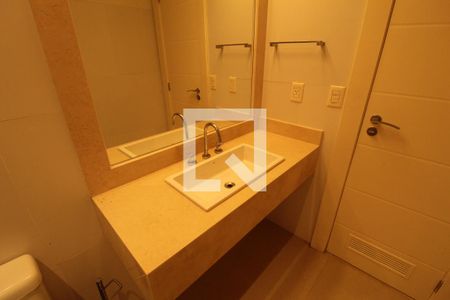 Casa de condomínio à venda com 997m², 6 quartos e 4 vagasBanheiro - Sotão